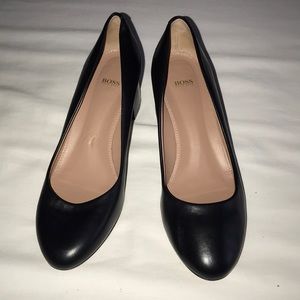 Hugo Boss black pumps size 39.5 EU - US 9